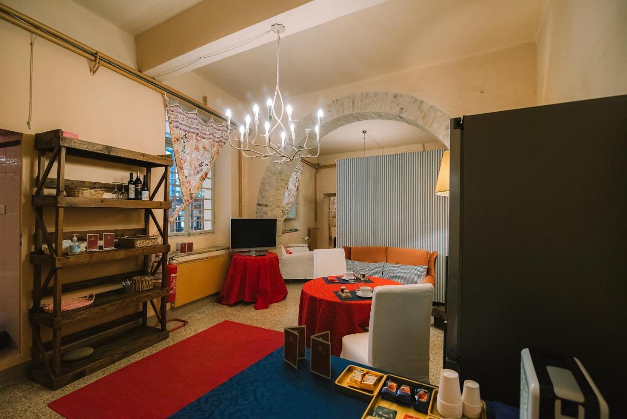Palazzo Romani Adami Фермо Экстерьер фото