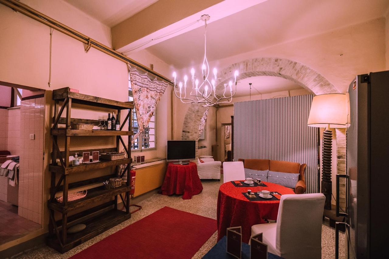 Palazzo Romani Adami Фермо Экстерьер фото