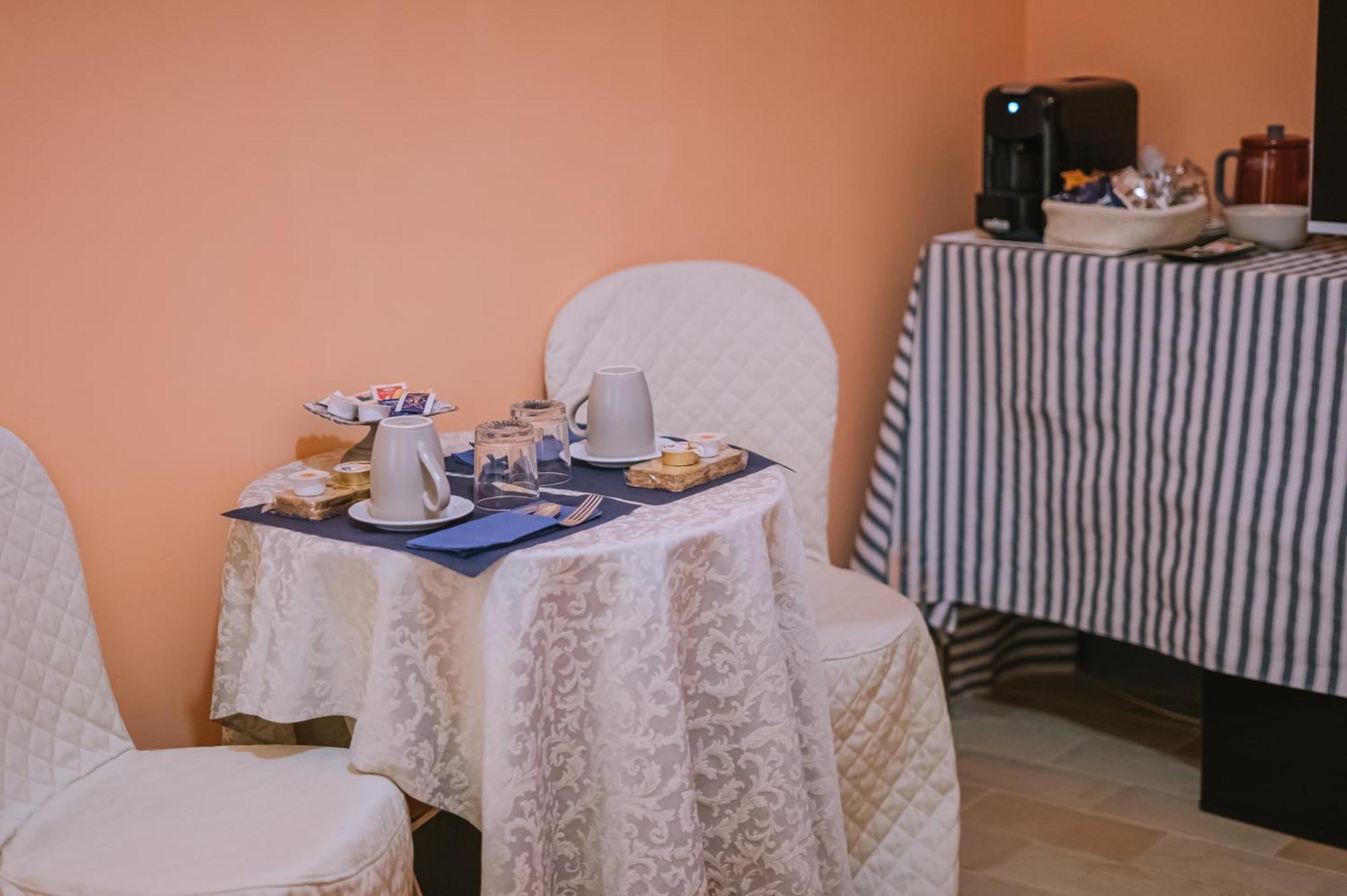 Palazzo Romani Adami Фермо Экстерьер фото